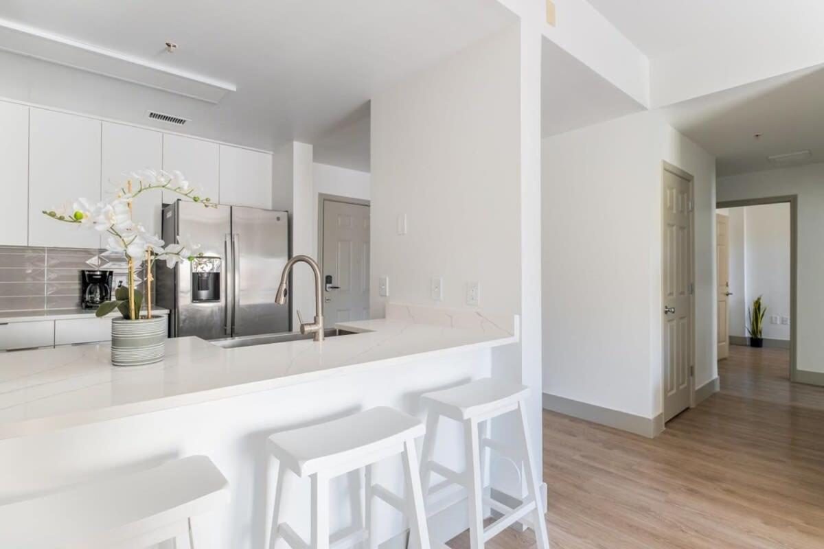 4B 2Ba Luxury Central Apartment With Gym 샬럿 외부 사진